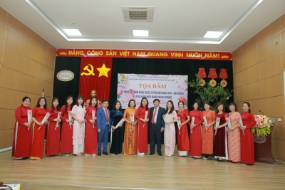 Trường PTDT Nội Trú Mường Tè tổ chức các hoạt động chào mừng ngày Quốc tế phụ nữ 8/3/2023.