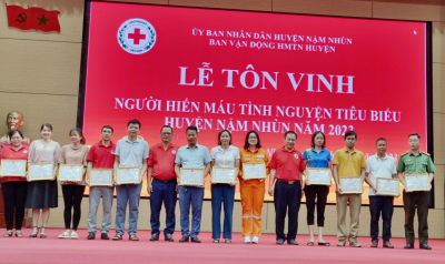Đoàn viên, CNVCLĐ huyện Nậm Nhùn tích cực   tham gia hiến máu tình nguyện