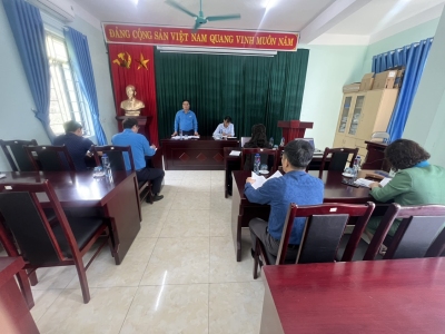 Phó Chủ tịch LĐLĐ tỉnh Lương Xuân Trường kiểm tra việc thực hiện nhiệm vụ đầu năm 2024 tại LĐLĐ huyện Phong Thổ