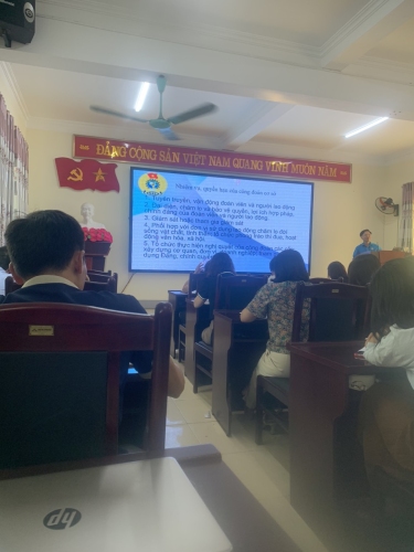 Huyện Nậm Nhùn tổ chức Hội nghị đối thoại giữa chủ tịch UBND huyện với công chức, viên chức và người lao động trên địa bàn huyện năm 2024