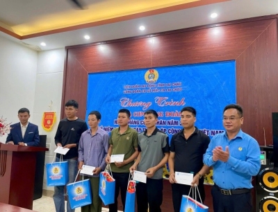 GẮN KẾT YÊU THƯƠNG QUA “BỮA CƠM CÔNG ĐOÀN”