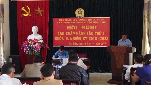 Đ/c: Nguyễn Hồng Thanh – Ủy viên Ban Chấp hành Huyện ủy, Chủ tịch Liên đoàn Lao động Huyện phát biểu và chỉ đạo Hội nghị