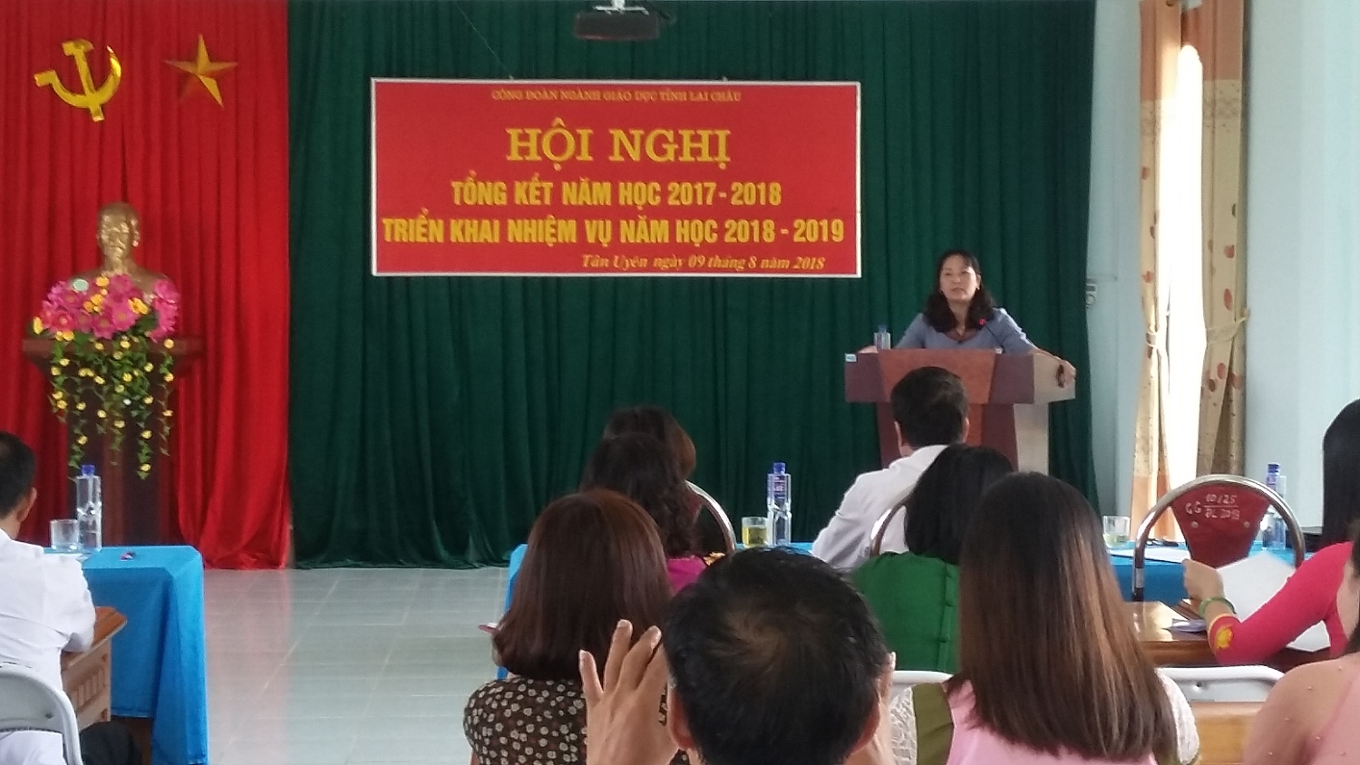 Đ/c Nguyễn Thị Thiện – Tỉnh ủy viên, Chủ tịch LĐLĐ tỉnh  phát biểu chỉ đạo Hội nghị