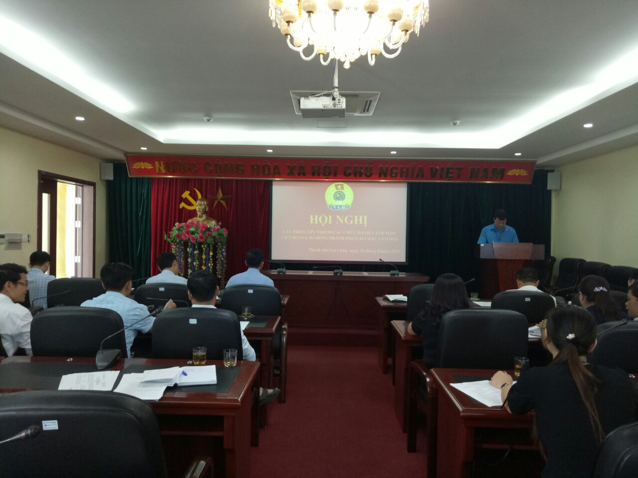 Đ/c Nguyễn Quốc Huy – Chủ tịch LĐLĐ thành phố khai mạc Hội nghị