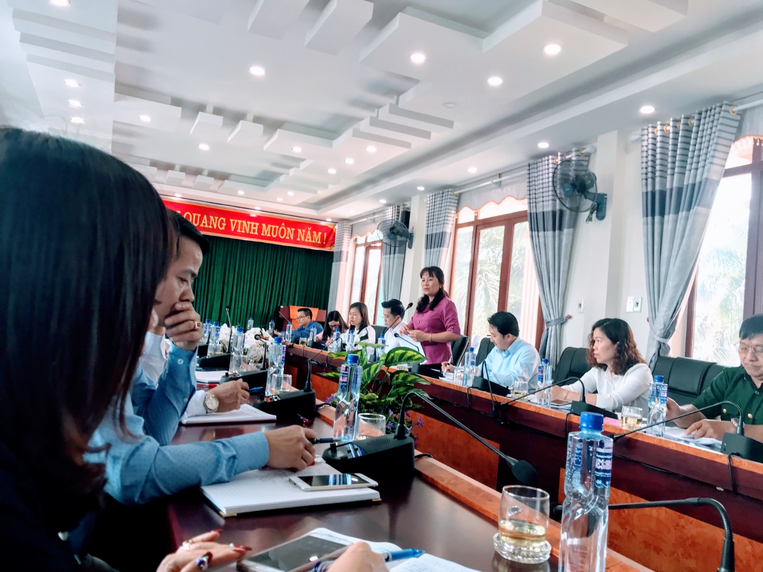 Đồng chí Nguyễn Thị Thiện - Tỉnh ủy viên, Chủ tịch LĐLĐ tỉnh phát biểu tại buổi làm việc.