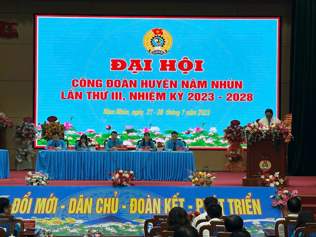 Đc Trần Quốc Khanh Bí thư Huyện ủy phát biểu chỉ đạo Đại hội