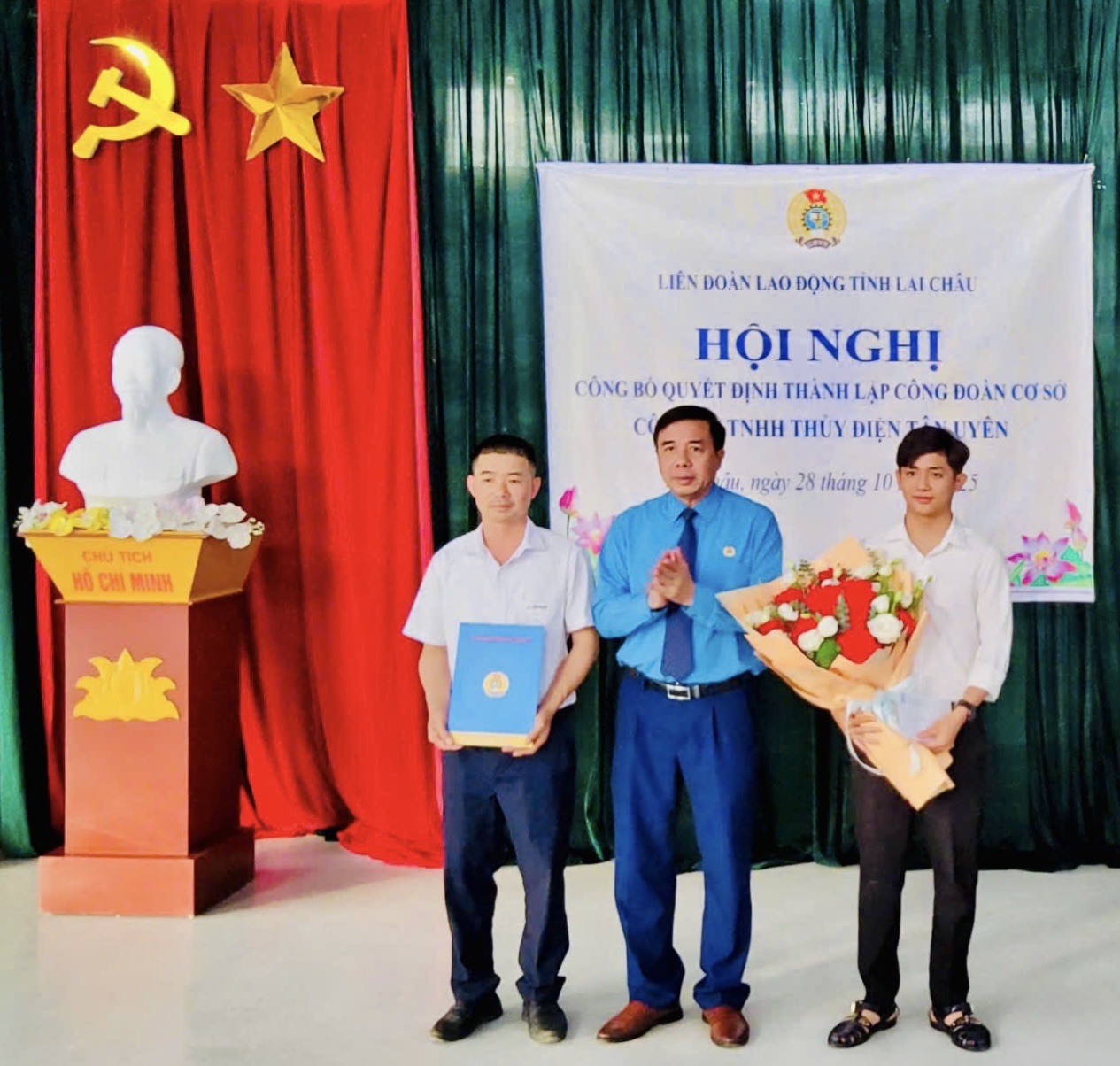 z7166202773652 dba8b1f902eacd82f0903589d9df3138