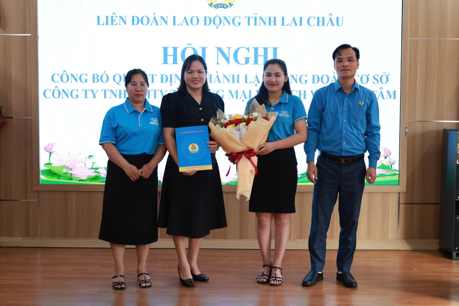 LĐLĐ tỉnh Lai Châu công bố Quyết định thành lập Công đoàn cơ sở